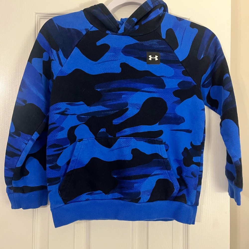 Under Armour Blue and Black Camo Sweatshirt